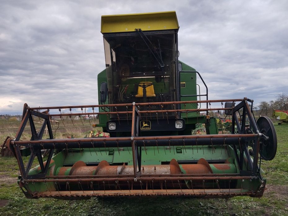 Комбайн свіжопригнаний John Deere 1055