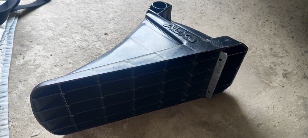 Упор противідкатний, надійний