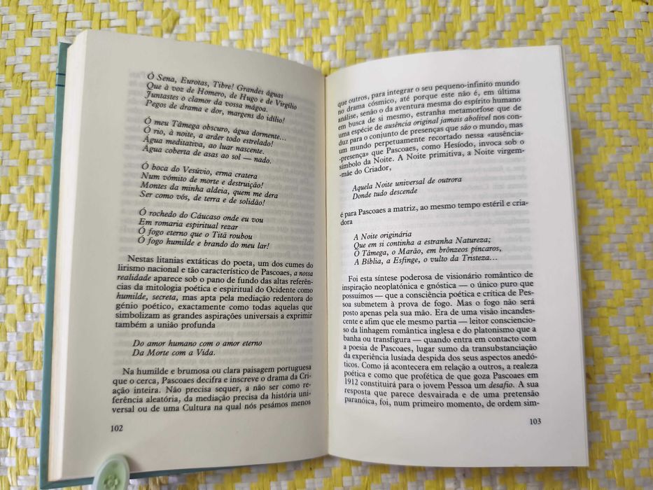 O LABIRINTO DA SAUDADE – 
Eduardo Lourenço