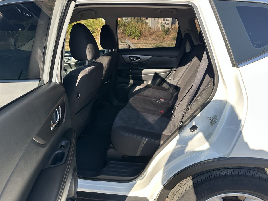 Nissan Rogue S 2015 — доглянутий сімейний автомобіль