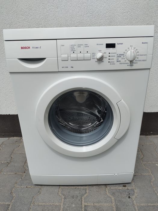 Пральна машина BOSCH МАХХ  4 kg  з Європи.вузька 40 см. Класний стан