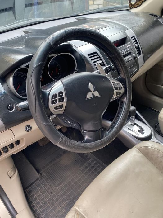 Продам автомобіль Mitsubishi Outlander 2008 ll покоління