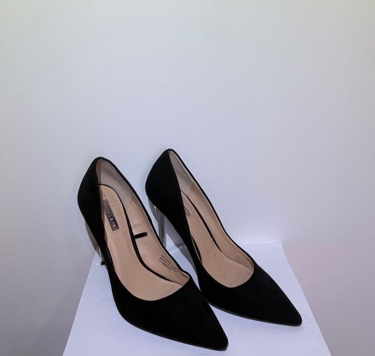 Туфлі на шпильці