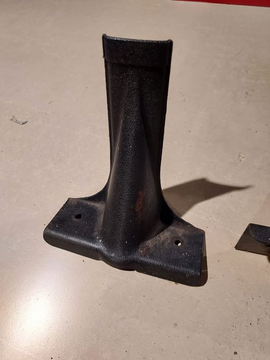 Oslony dolne słupka b fiat 125p