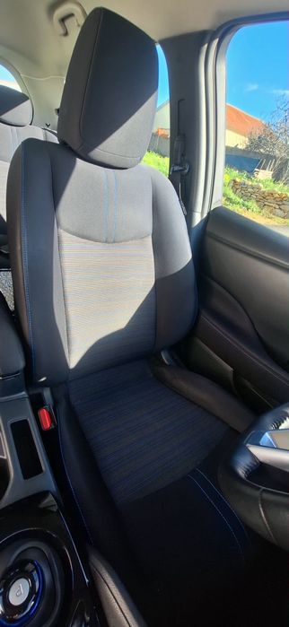Carro Nissan Leaf Elétrico