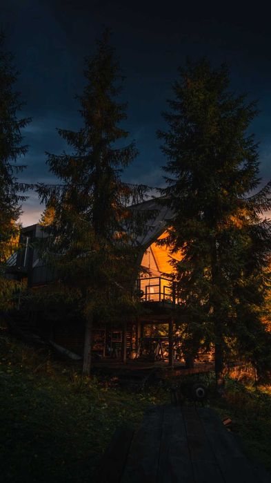 Здається будинок в Карпатах