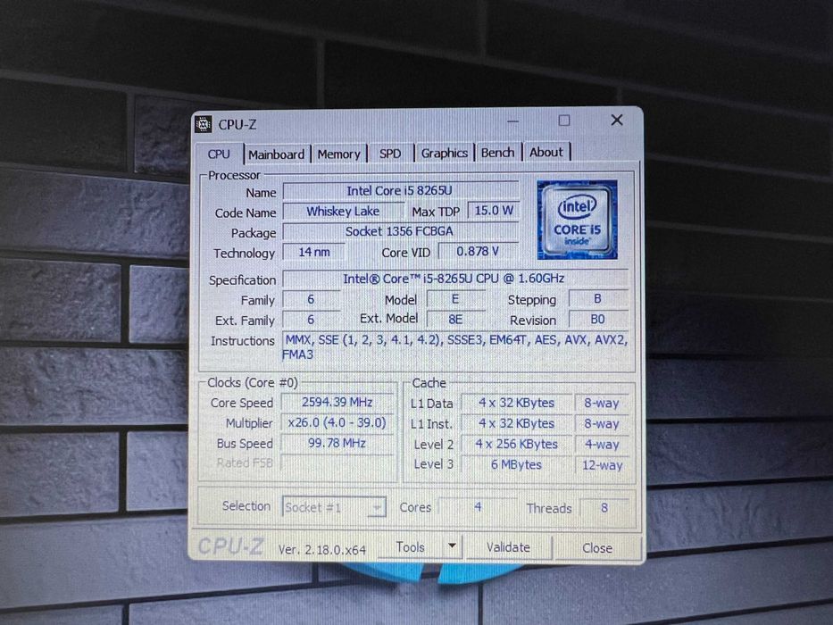 Portátil HP 250 G7 Core i5 8th, 4Gb Memoria, SSD, Win 11