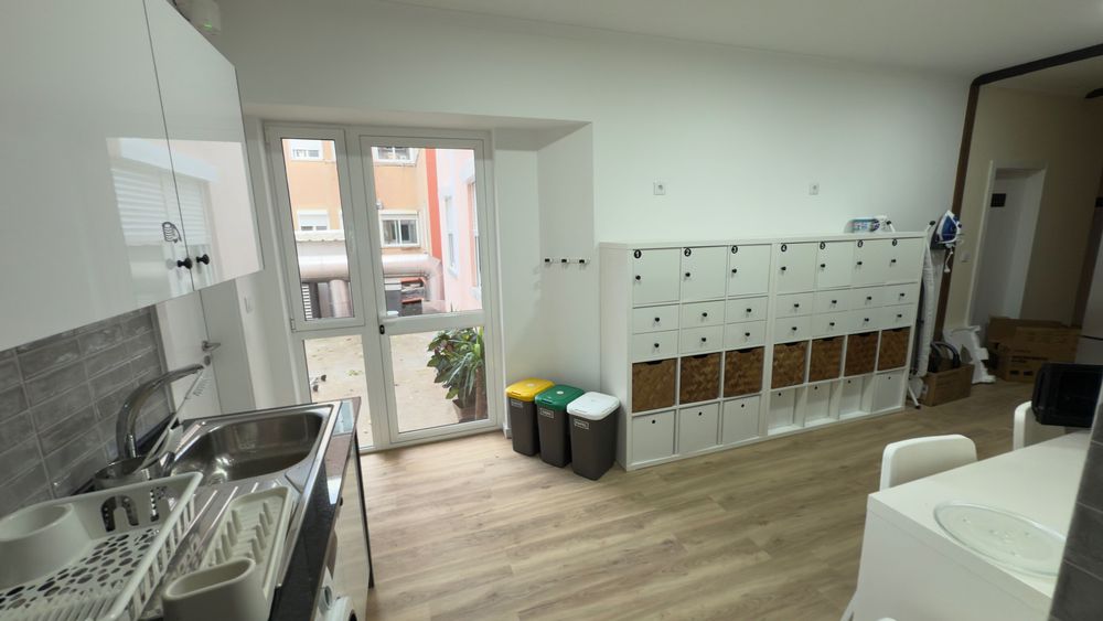 Quarto Individual | Algés | Contrato | Limpeza Semanal incluida