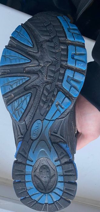 Кросівки Bona   .