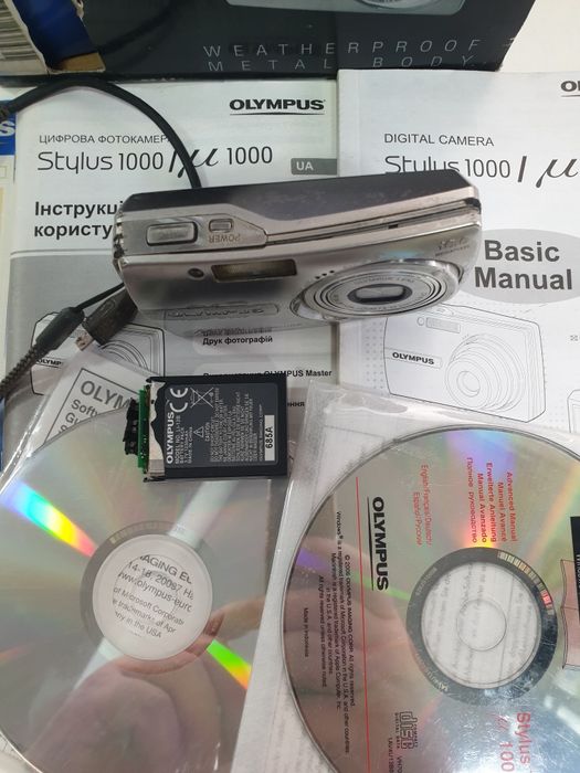 Фотоаппарат Olympus M-1000  (VR-350.