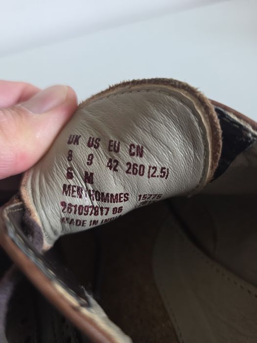 piękne brogsy skórzane Clarks- kilka razy ubrane 42 / 26cm
