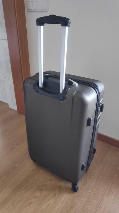 Mala viagem rija Misako