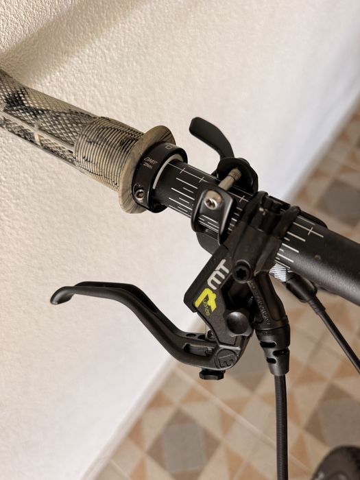 Canyon Sender DH