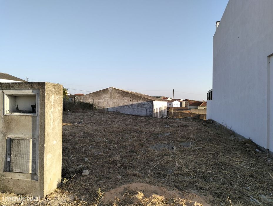 Terreno Urbano-Urbanização N. Senhora da Ajuda, Lote 16, Arranhó