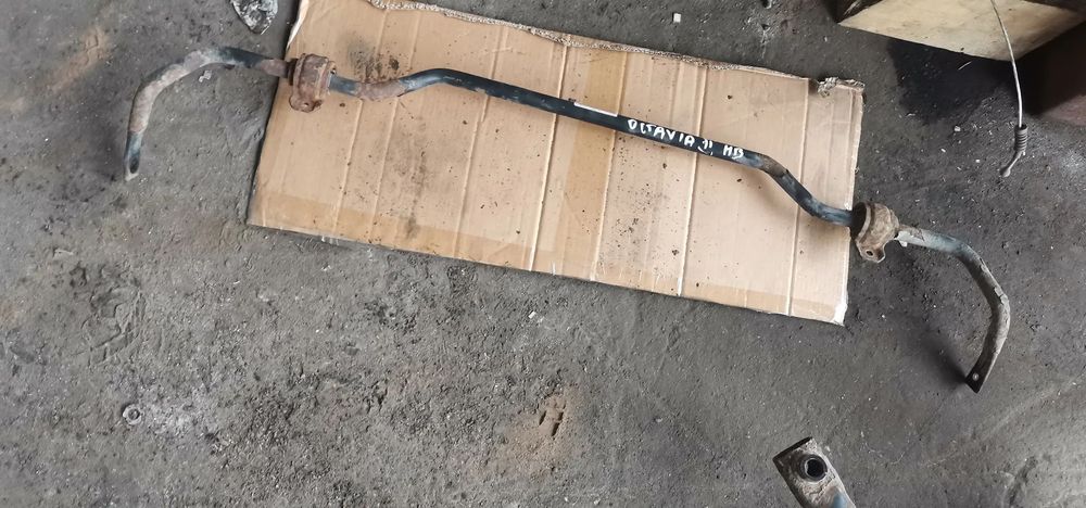 DRAZEK STABILIZATORA PRZOD OCTAVIA II