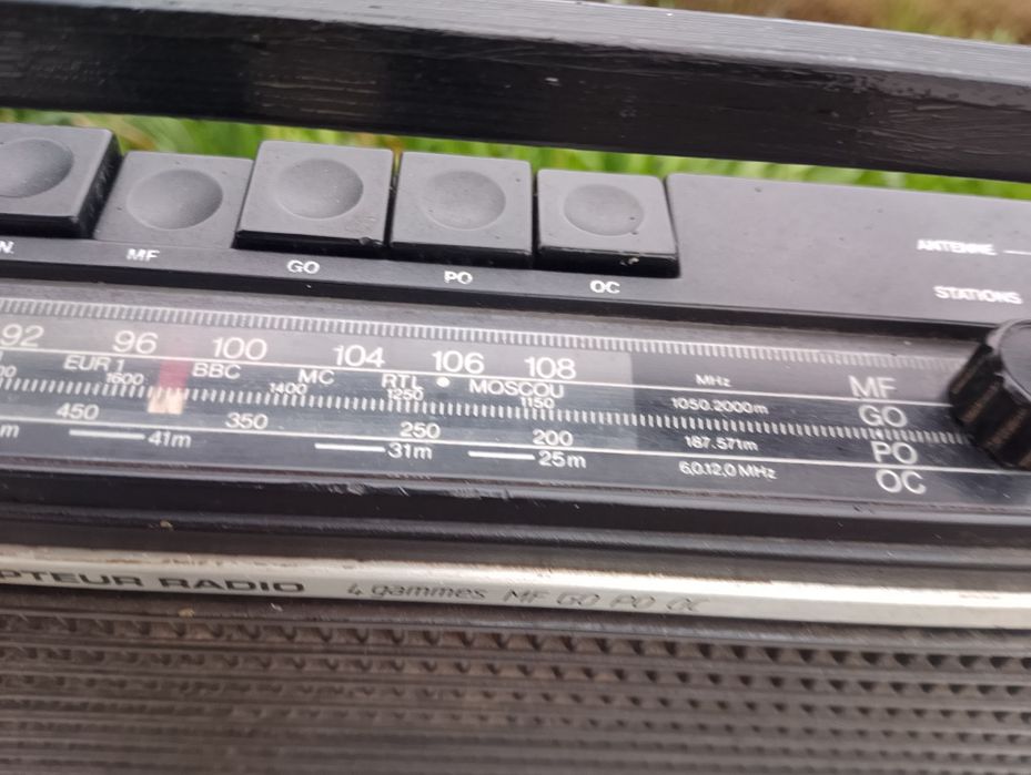 Radio portátil a pilhas