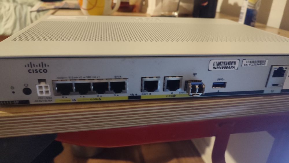 Router Cisco C1111-4P Tarnów • OLX.pl