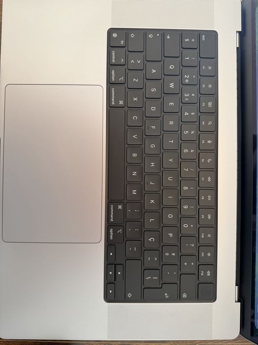 MacBook Pro M2 Pro 16 polegadas