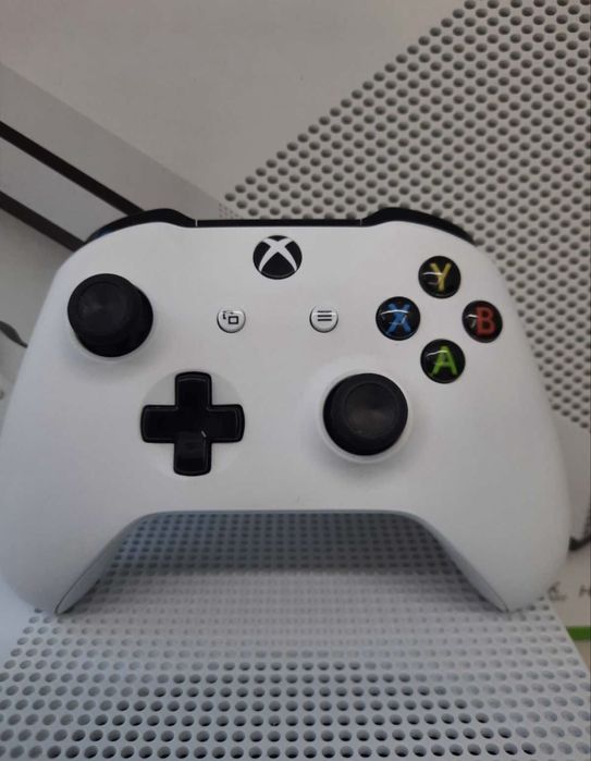 Xbox One S 1Tb Гарантия
