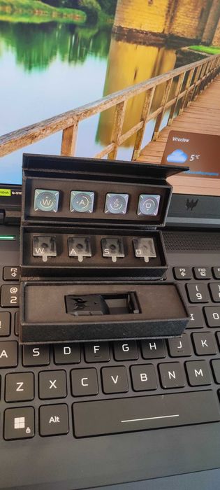 Acer Predator Helios 18 i9-14900HX RTX 4080 12GB 2TB Stan Idealny