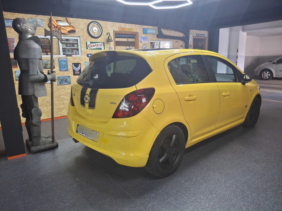 Vendo magnífico automóvel