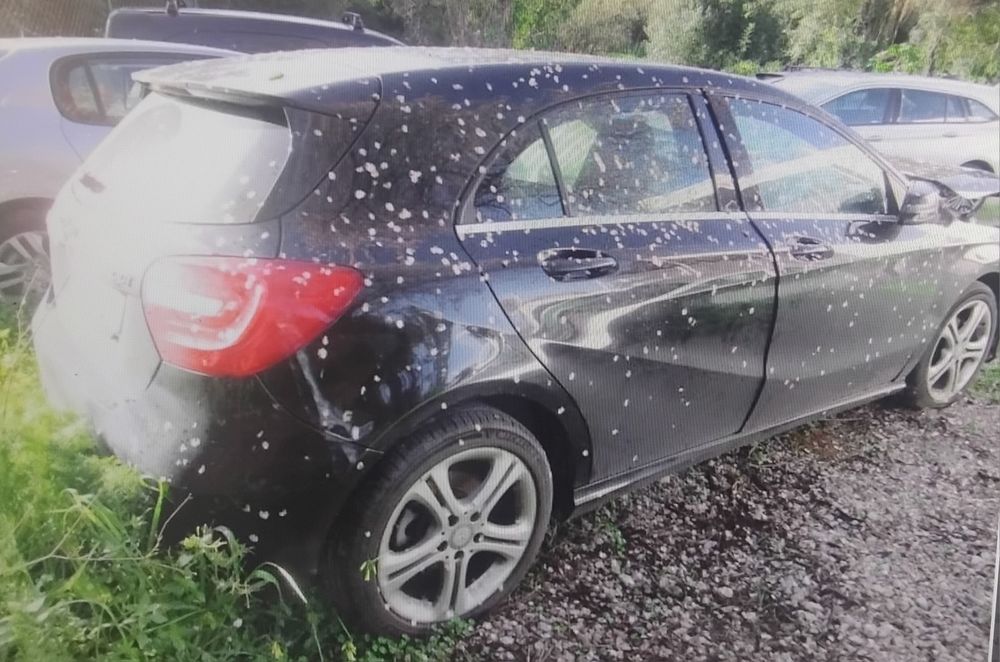 Vendo mercedes benz A200 CDI nacional de 2015 com 150 mil km acidentado salvado