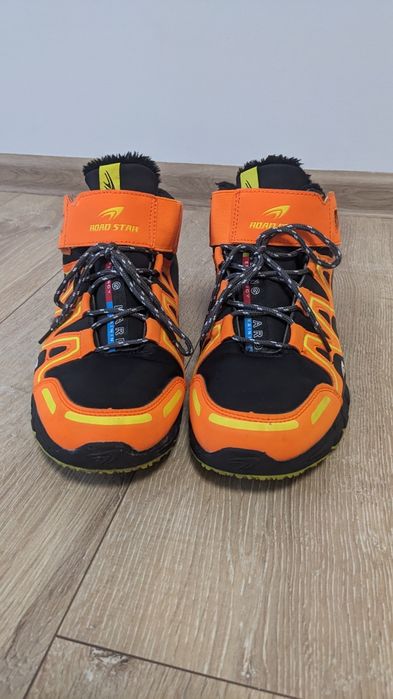 Продам кросівки Roadstar