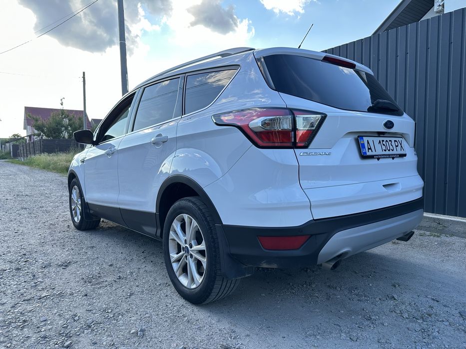 Ford Escape 2017 року 2л,газ/бензин