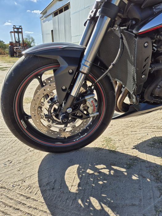 Triumph street triple rs 765