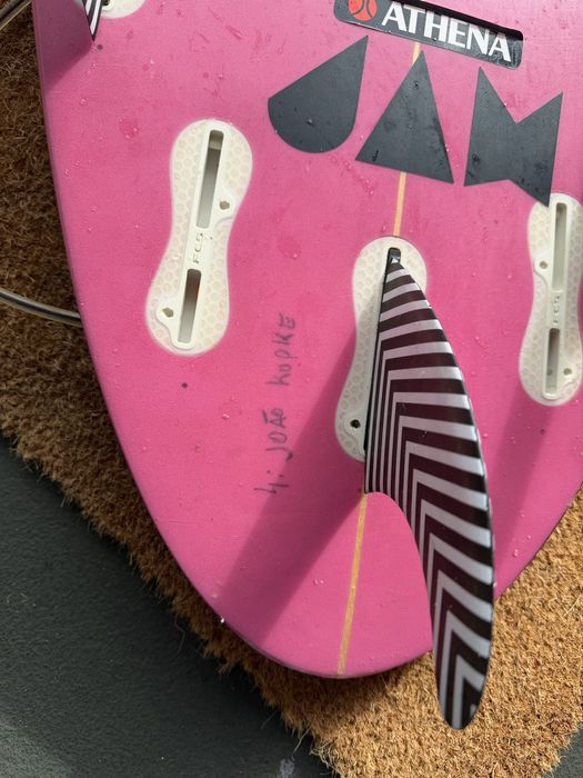 Prancha de surf jobsite surfboards 5’7 (inclui leash, quilhas e saco)