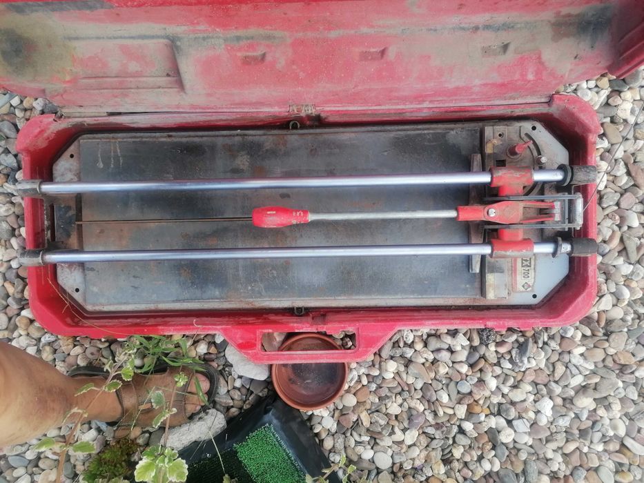 Maquina de cortar azuleijo RUBI TX 700