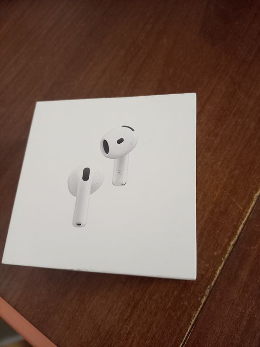 AirPods 4 ANC навушники
