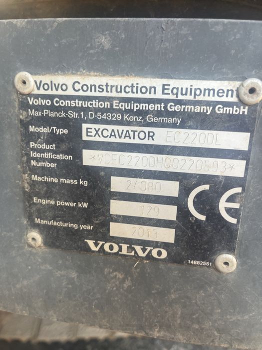 Escavadora Volvo 220 D ano 2013