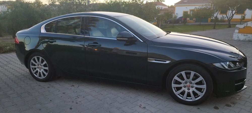 Jaguar XE 2.0 D Portfolio AWD Aut.