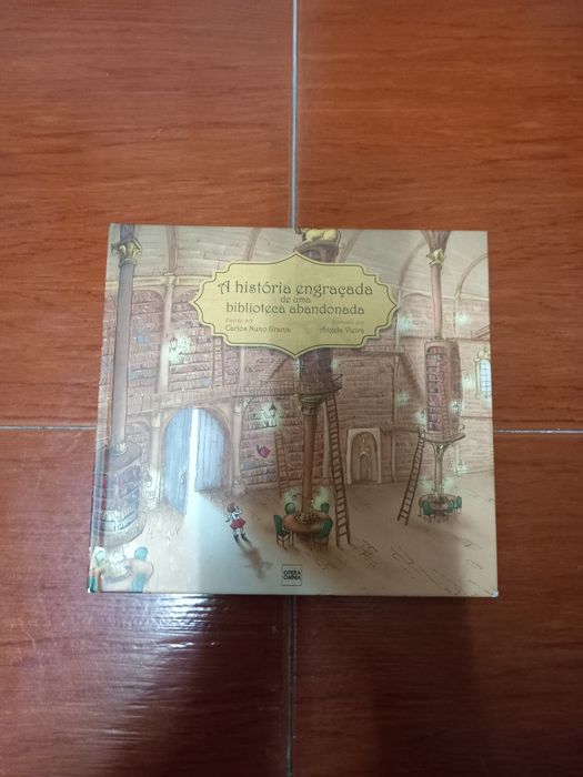 Livro Infantil "A História Engraçada de uma Biblioteca Abandonada"