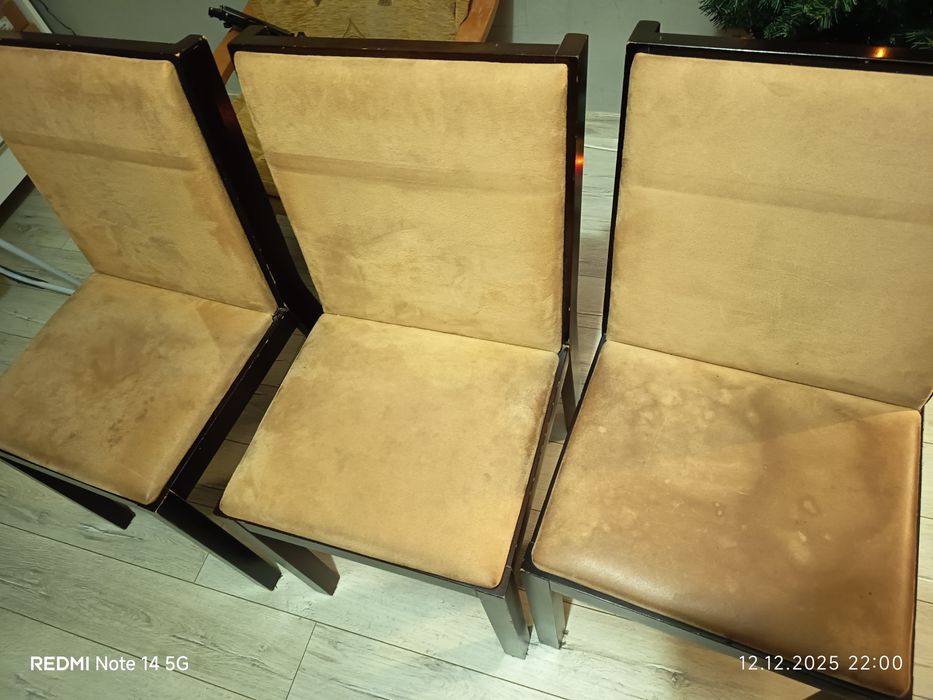 Stół 6 lub 8 krzeseł