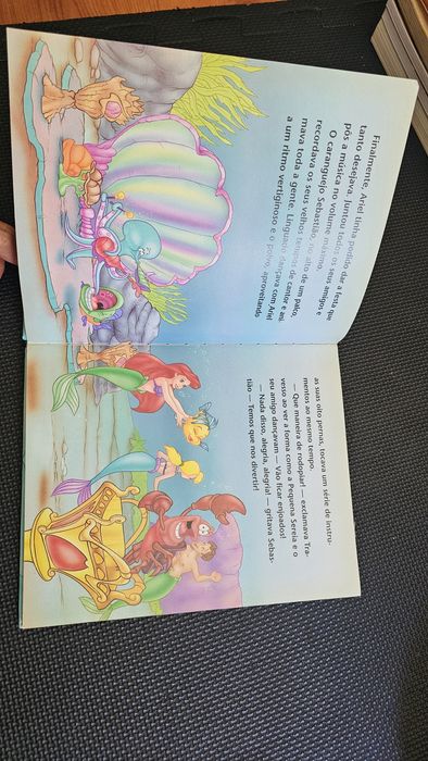 (Disney) A Pequena Sereia - Vermelho [Semi-Novo][Entrego em Lisboa]