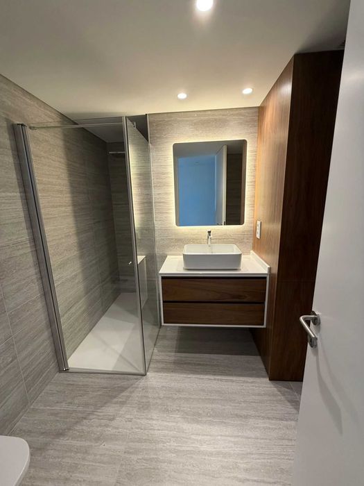 Apartamento T2 NOVO para arrendamento