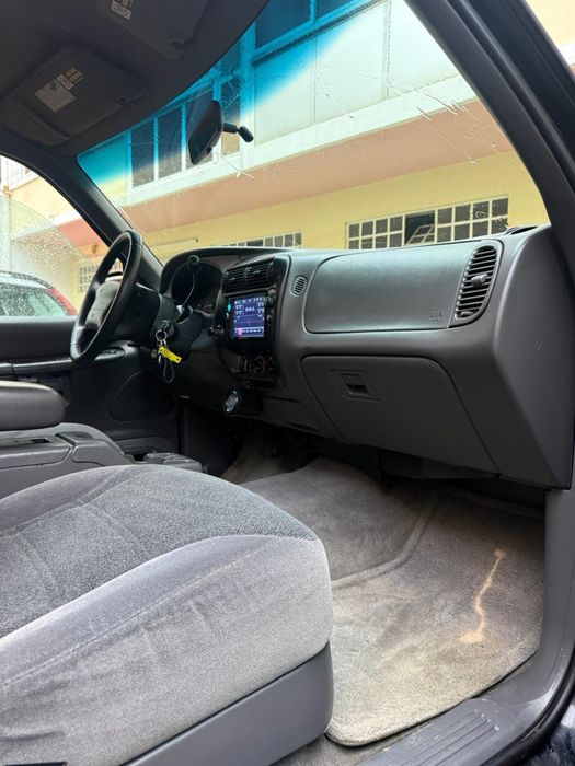 Ford Explorer 4.0i // 1998 // Versão Rara5096778799736627211