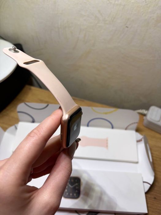 Apple watch Watch SE 40 mm акб 100% гарний  стан комплект