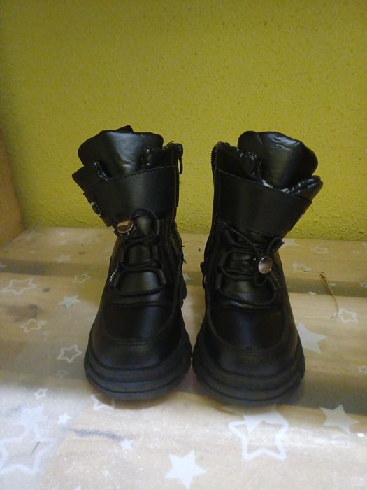 Продам дитяче взуття