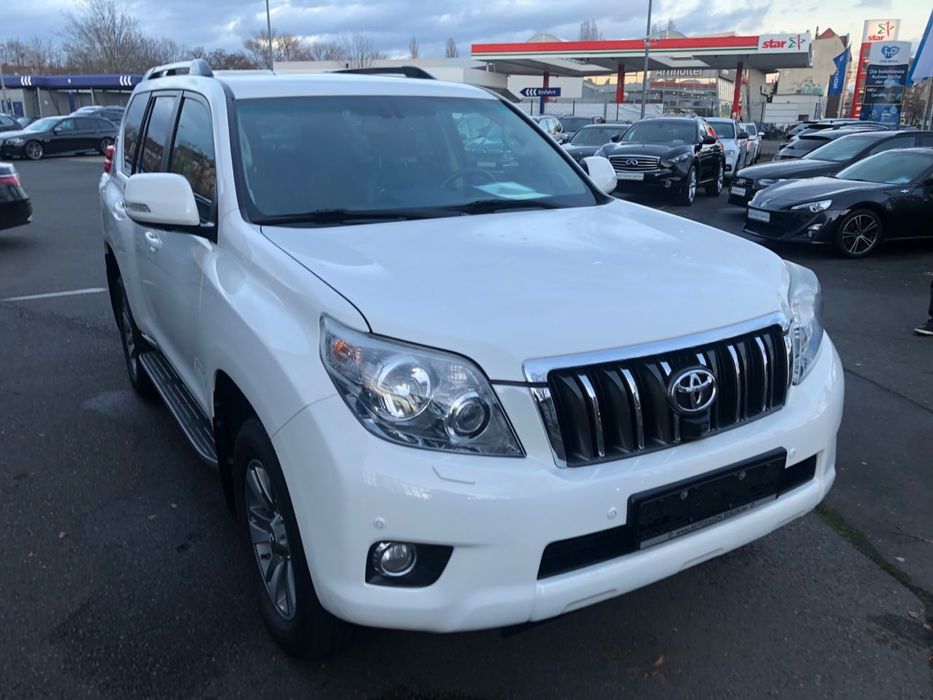 Toyota Land Cruiser 3.0 D-4D 60th Anniversary