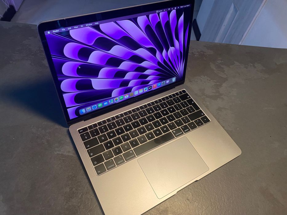 MacBook Air 2019 model a1932