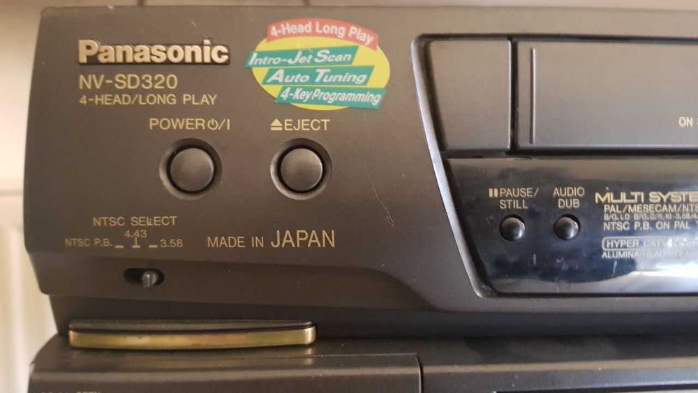Видеомагнитофон Hi Fi  Panasonic NV-SD320 б/у