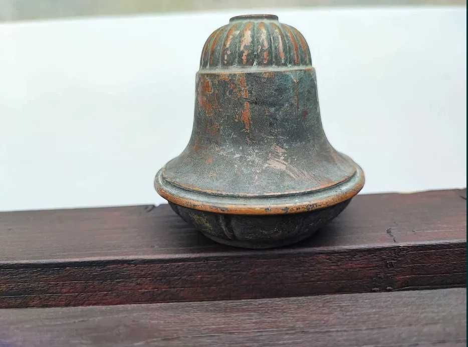 Przedwojenna mosiężna rozeta,kielich pod oprawka