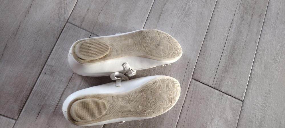 Białe buciki buty wizytowe komunijne Graceland 37