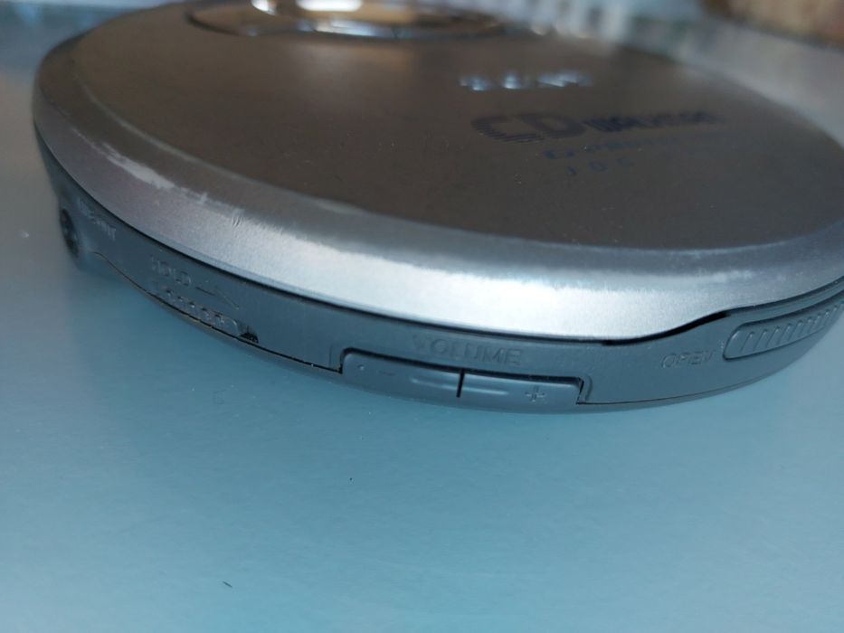 Vendo discman sony D-EJ610 para peças