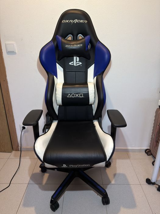 Cadeira gamer PlayStation em ótimo estado, muito confortável