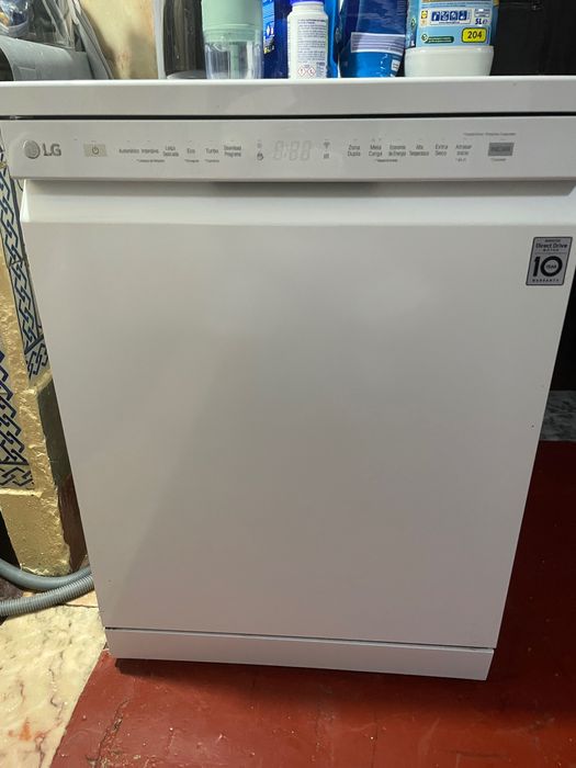 Vendo duas coisa máquina de lavar loiça e frigorífico candy combinado