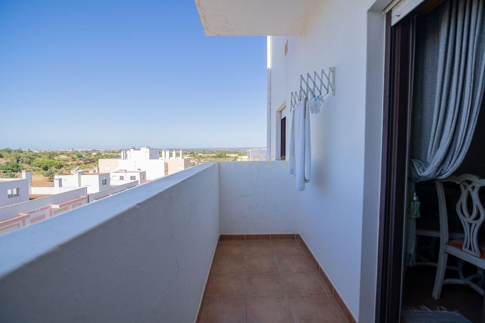 T3 Ótimo estado. Em Alvor Pequenas melhorias